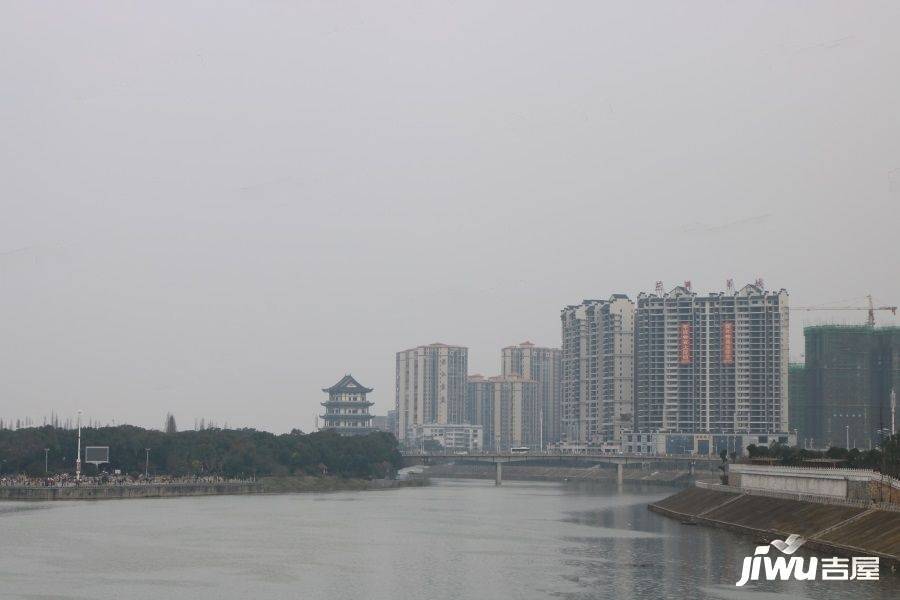 隆源尊城水岸实景图9